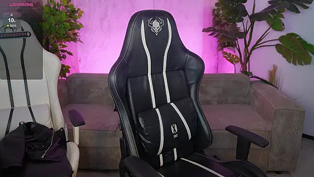 Julia  Star  online show from March 2026 03:37:01 PM