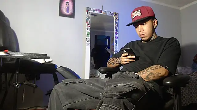 Snapshot of Nickhot0609 chatting on January 2025 01:21:02 AM Nickhot0609 online show from January 2025 01:21:02 AM