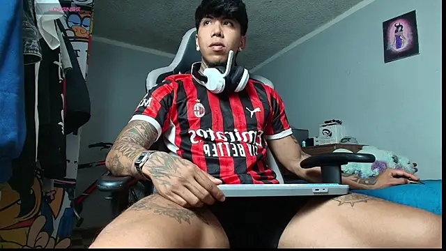 Snapshot of Nickhot0609 chatting on November 2025 03:16:02 AM Nickhot0609 online show from November 2025 03:16:02 AM