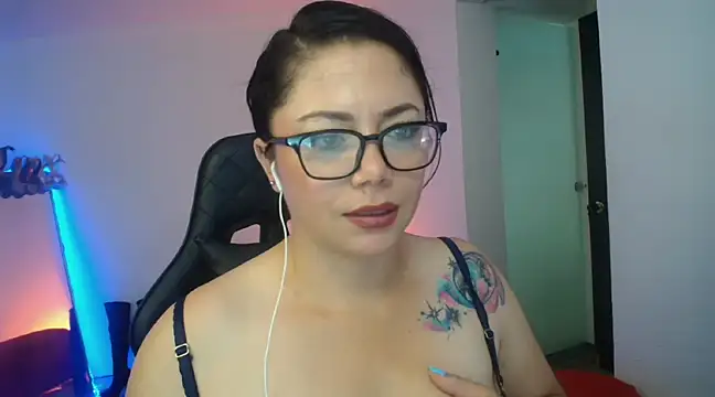 Madame Shein  online show from February 2025 12:38:02 PM