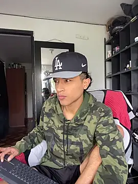 Edward Milleer online show from November 2025 04:28:02 PM