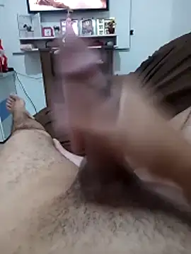 Snapshot of Malubrotudo chatting on December 2025 10:15:01 PM Malubrotudo online show from December 2025 10:15:01 PM