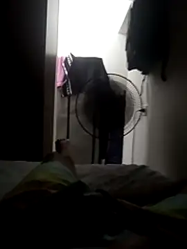 Snapshot of Malubrotudo chatting on February 2026 11:01:01 PM Malubrotudo online show from February 2026 11:01:01 PM