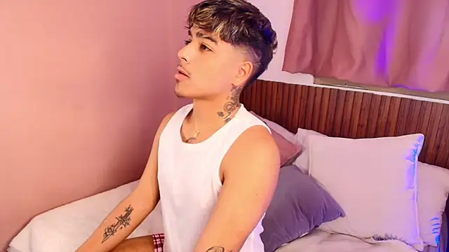 kiing azahell online show from October 2025 05:21:02 AM