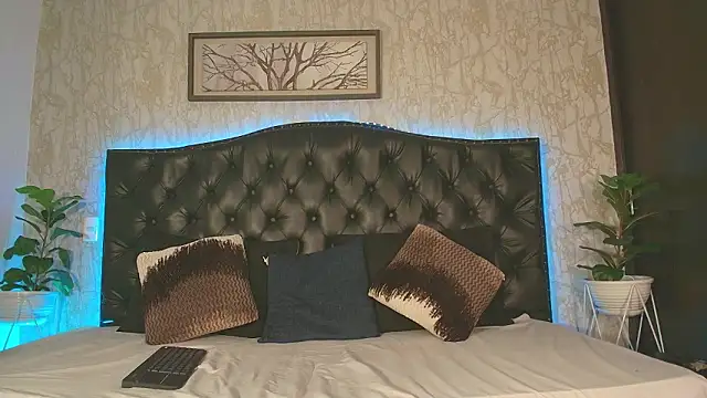 Snapshot of MattDevon chatting on January 2026 03:11:01 AM MattDevon online show from January 2026 03:11:01 AM