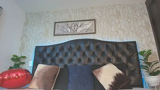 Snapshot of MattDevon chatting on February 2026 03:36:01 AM MattDevon online show from February 2026 03:36:01 AM