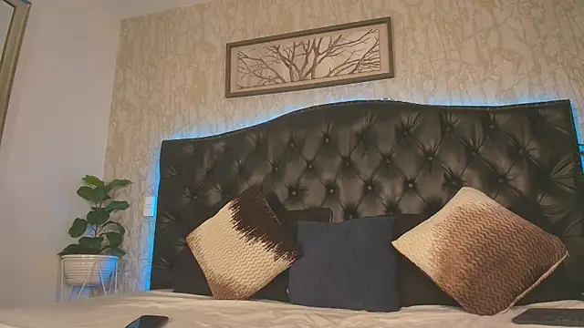 Snapshot of MattDevon chatting on February 2026 04:31:01 AM MattDevon online show from February 2026 04:31:01 AM