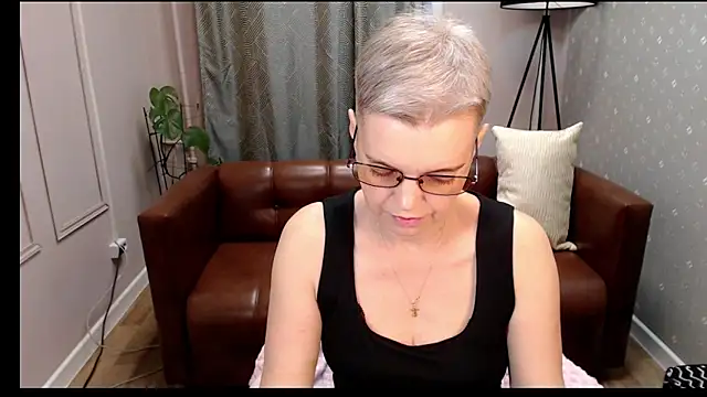 Cutie Erikaa1 online show from November 2025 09:43:01 AM