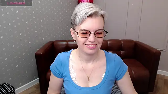 Snapshot of Cutie_Erikaa1 chatting on April 2026 02:10:01 AM Cutie Erikaa1 online show from April 2026 02:10:01 AM