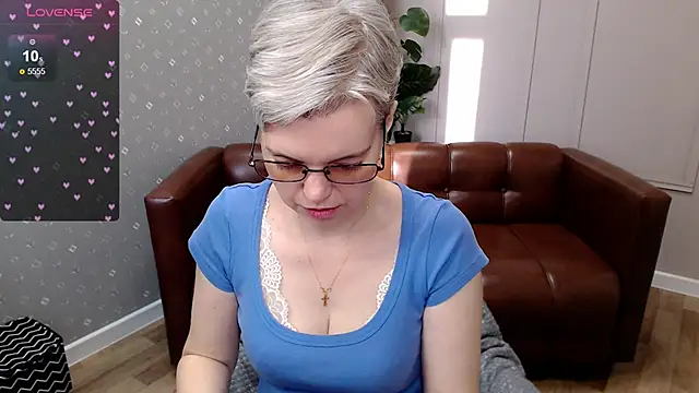 Snapshot of Cutie_Erikaa1 chatting on May 2026 02:16:01 AM Cutie Erikaa1 online show from May 2026 02:16:01 AM
