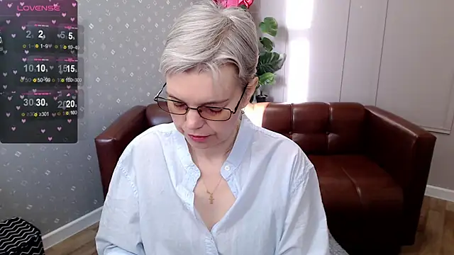 Snapshot of Cutie_Erikaa1 chatting on May 2026 02:17:02 AM Cutie Erikaa1 online show from May 2026 02:17:02 AM