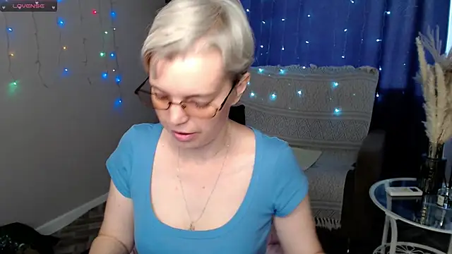 Snapshot of Cutie_Erikaa1 chatting on May 2026 02:19:02 AM Cutie Erikaa1 online show from May 2026 02:19:02 AM
