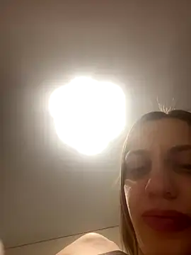 Janet Welder online show from November 2025 01:08:01 AM