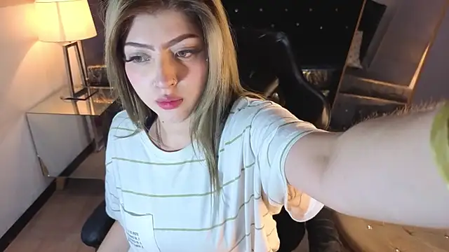 Kitty fox b online show from September 2025 12:38:02 PM