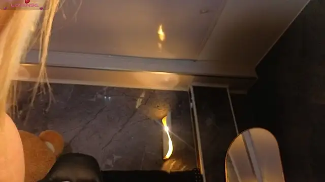 Kitty fox b online show from March 2026 08:04:01 PM