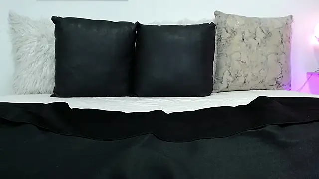 valery-rivas online show from March 2025 07:09:01 PM