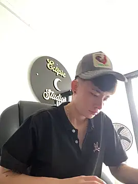 nico 18x online show from November 2025 05:02:01 PM