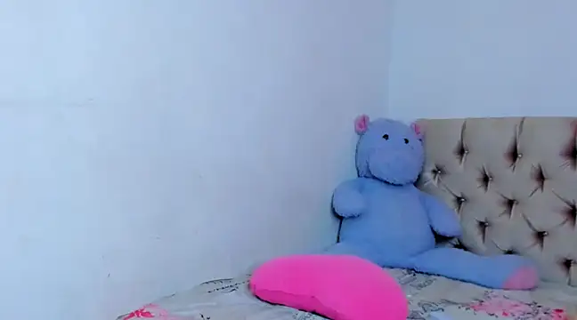 StassieBell online show from January 2025 05:37:02 PM