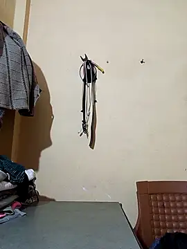 Hoty girl 143 online show from March 2025 02:50:01 AM