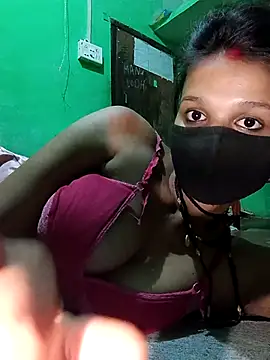 Snapshot of Hoty_girl_143 chatting on February 2026 05:13:02 AM Hoty girl 143 online show from February 2026 05:13:02 AM