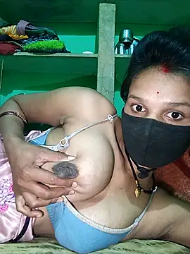 Snapshot of Hoty_girl_143 chatting on February 2026 07:54:01 PM Hoty girl 143 online show from February 2026 07:54:01 PM