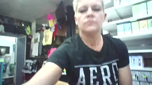 jadegilf1 online show from April 2026 01:48:02 PM