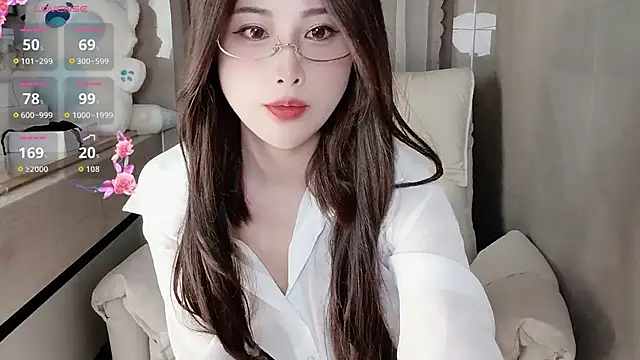 Blossom-666 online show from September 2025 02:52:01 PM