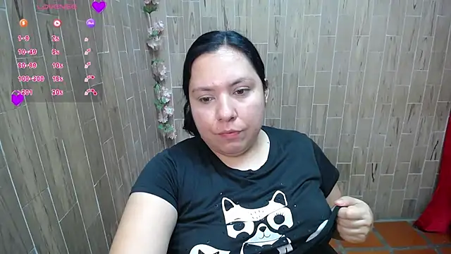 Snapshot of solyeria chatting on October 2025 04:43:02 AM solyeria online show from October 2025 04:43:02 AM