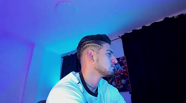 Giomar Reyes online show from January 2025 08:24:01 AM