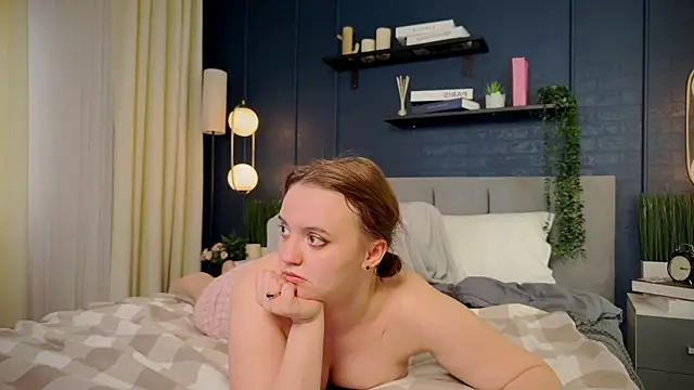 Lella Ryann  online show from January 2025 03:50:02 AM