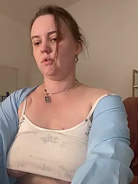 Snapshot of Lella_Ryann_ chatting on June 2026 06:40:01 AM Lella Ryann online show from June 2026 06:40:01 AM