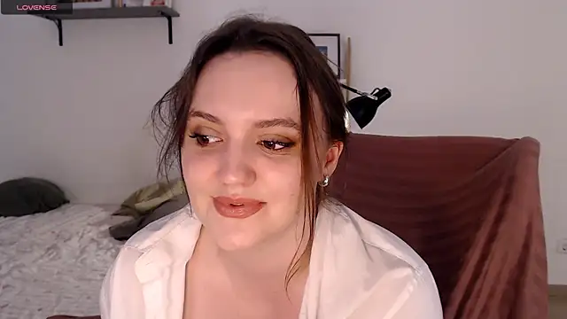 Snapshot of Lella_Ryann_ chatting on July 2026 03:45:02 AM Lella Ryann online show from July 2026 03:45:02 AM
