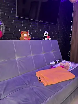 missycanoo online show from March 2025 02:50:01 AM