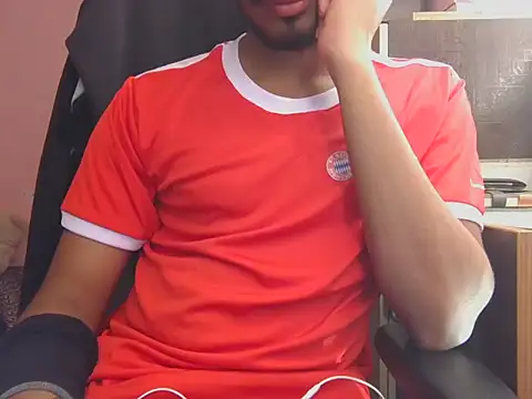 Snapshot of KissesBoyAD chatting on December 2025 06:35:02 PM KissesBoyAD online show from December 2025 06:35:02 PM