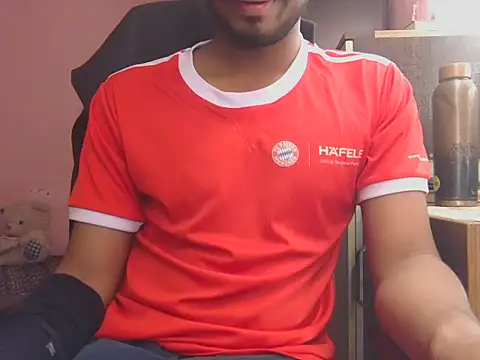 Snapshot of KissesBoyAD chatting on December 2025 05:52:02 PM KissesBoyAD online show from December 2025 05:52:02 PM