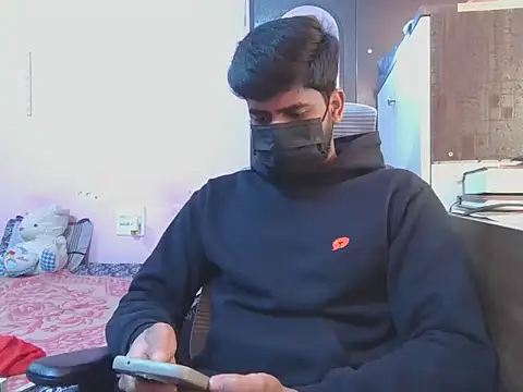 Snapshot of KissesBoyAD chatting on January 2026 05:26:02 PM KissesBoyAD online show from January 2026 05:26:02 PM