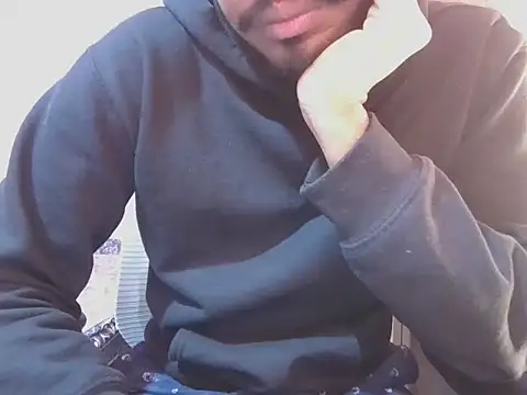 Snapshot of KissesBoyAD chatting on January 2026 04:31:02 PM KissesBoyAD online show from January 2026 04:31:02 PM