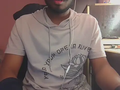 Snapshot of KissesBoyAD chatting on January 2026 06:35:02 PM KissesBoyAD online show from January 2026 06:35:02 PM