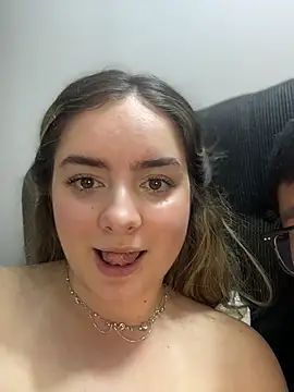 imlindapink online show from December 2025 03:45:02 AM