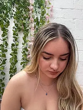 imlindapink online show from February 2026 05:16:01 PM