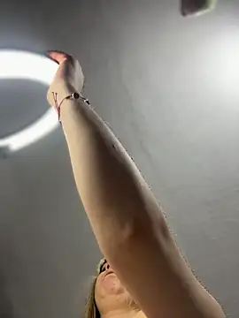 imlindapink online show from March 2026 09:22:02 PM