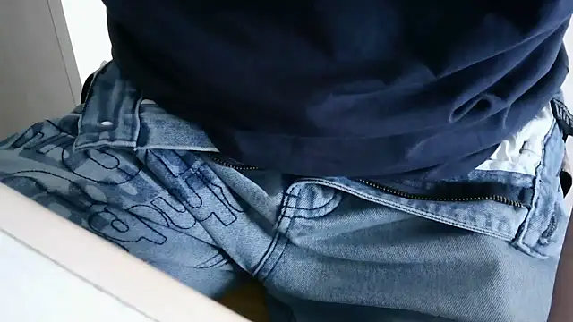 XiaoGuoGuo284512 online show from November 2025 05:29:02 AM