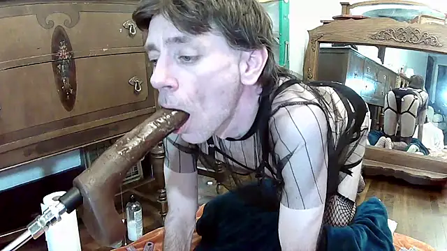 MaxJr8008 online show from October 2025 06:43:02 AM