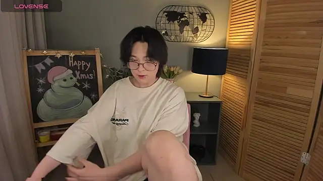 fiamoory online show from February 2025 12:00:01 PM