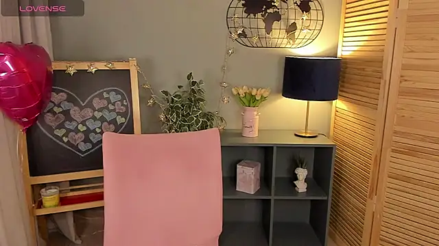 fiamoory online show from March 2025 07:19:02 AM