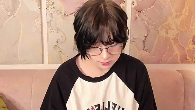 fiamoory online show from November 2025 12:10:02 AM