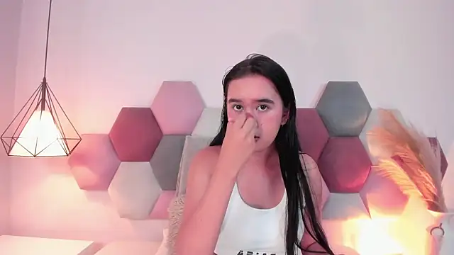 LaraGoldd online show from November 2025 10:40:01 PM