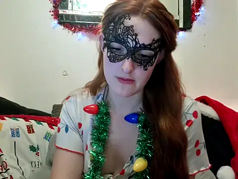 LexiSnowUK online show from December 2024 10:38:02 PM