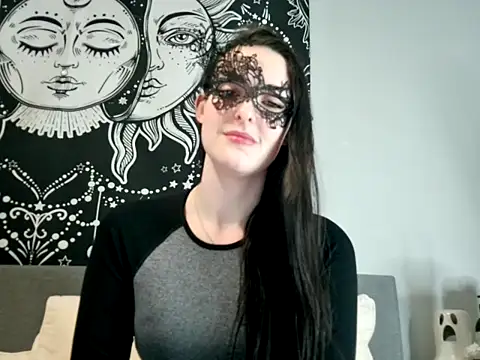 LexiSnowUK online show from January 2025 09:04:02 AM