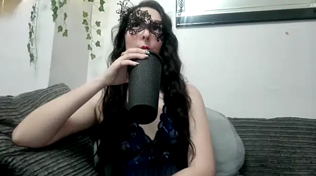 LexiSnowUK online show from February 2025 08:18:01 PM